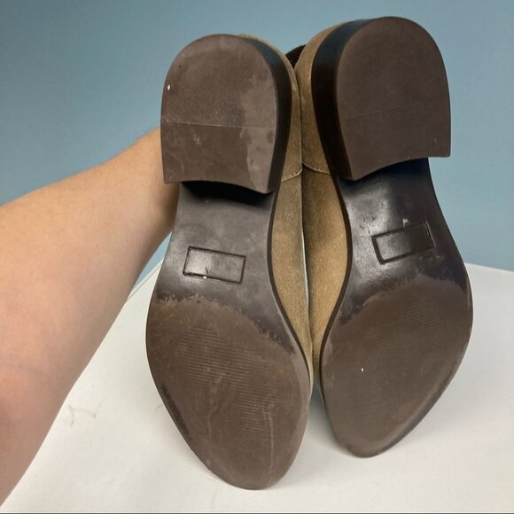 SEYCHELLES Sz 8.5 Chelsea Classic Suede Ankle Booties 1.5” Heel - Picture 8 of 11